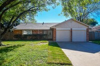 Building Photo - 6911 Winding Trace Dr