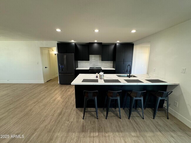 Building Photo - 2115 S Stanley Pl