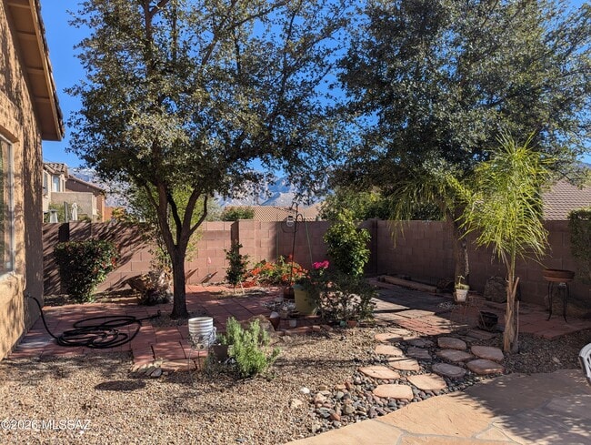 Building Photo - 651 W Sonatina Ln