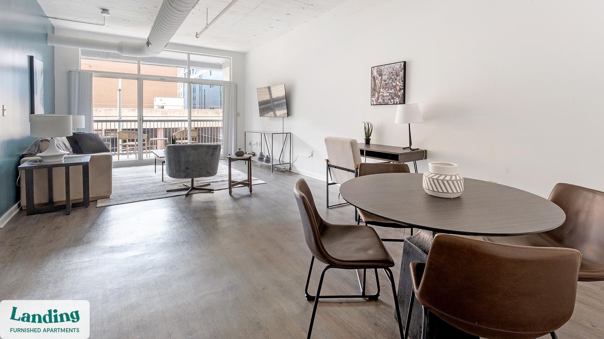 Building Photo - 222 E Saratoga St