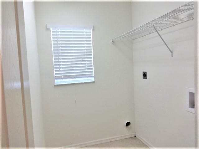 Building Photo - 5731 NW Zenith Dr