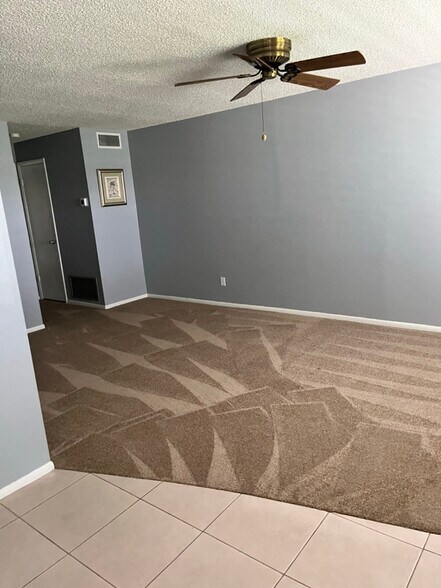 Building Photo - 105 Spring Lake Ct