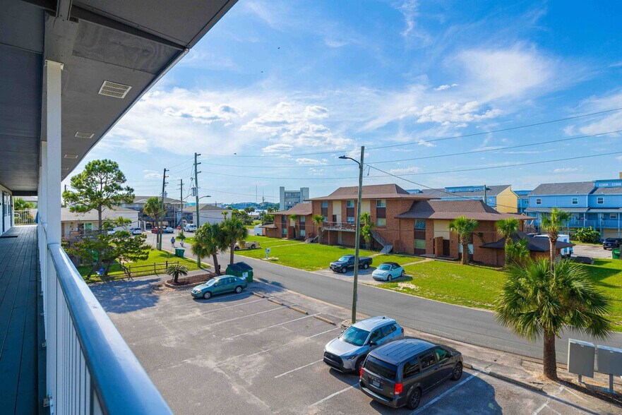 Building Photo - 334 Bluefish Dr