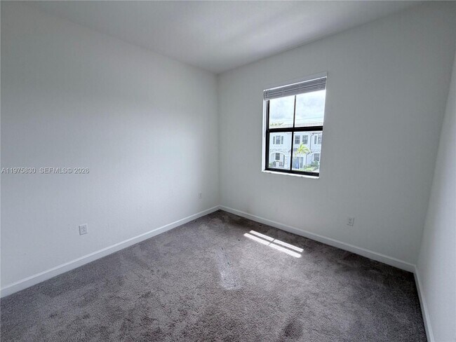 Building Photo - 13421 SW 287th Ter