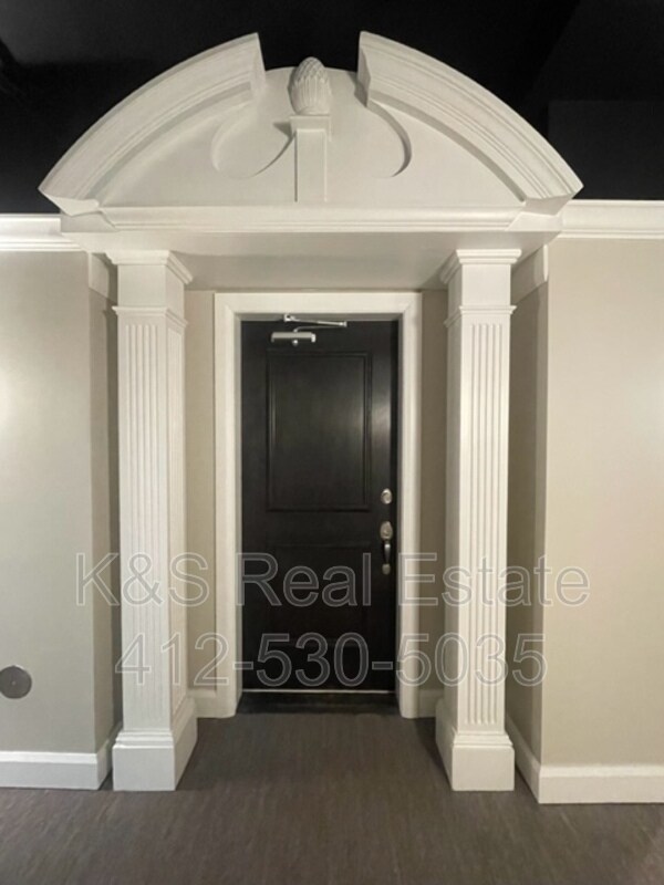Building Photo - 306 Fourth Avenue - Unit 302