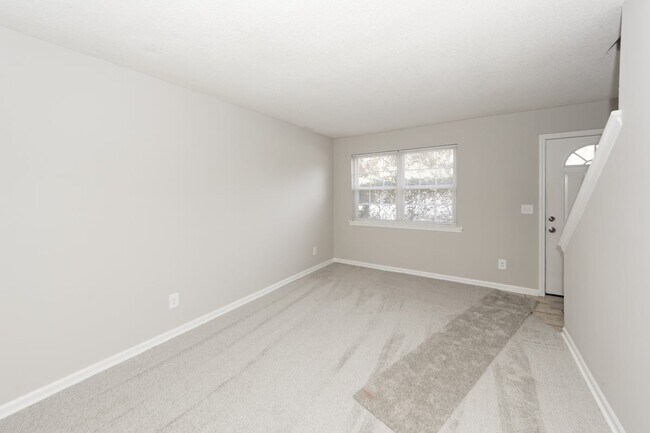 Building Photo - 1305 Mathis Ferry Rd