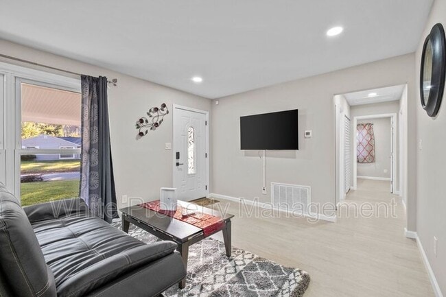 Building Photo - 2620 Englehardt St