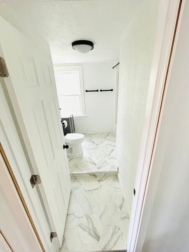 Building Photo - 1170 Stoughton Ave