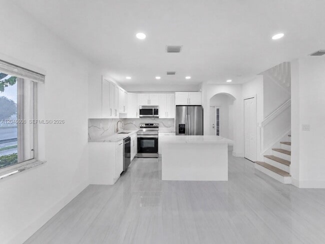 Building Photo - 2802 SW 128th Way