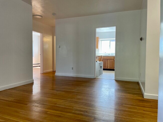 Building Photo - 76 Euston Rd