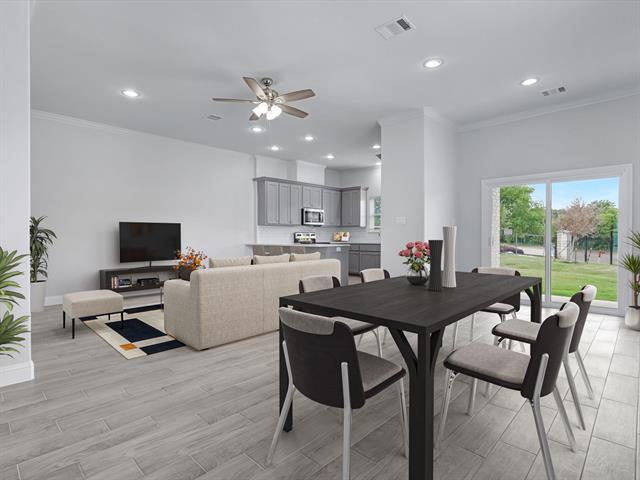 Building Photo - 524 Marbella