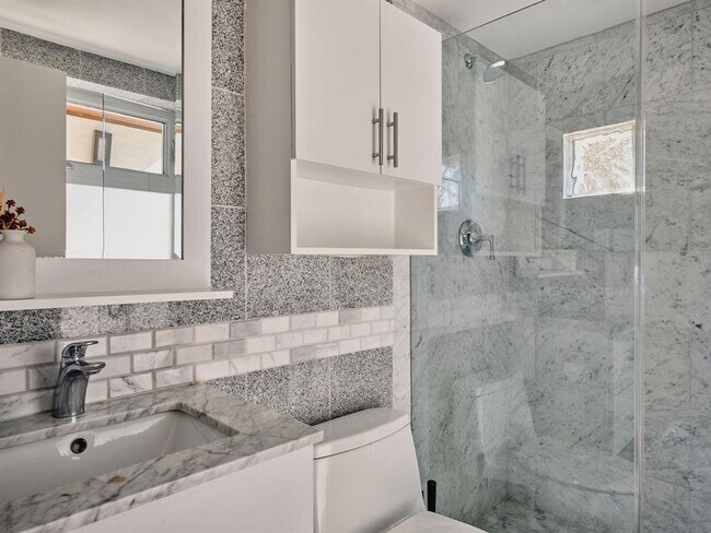 Building Photo - 4909 Bull Mountain Cove