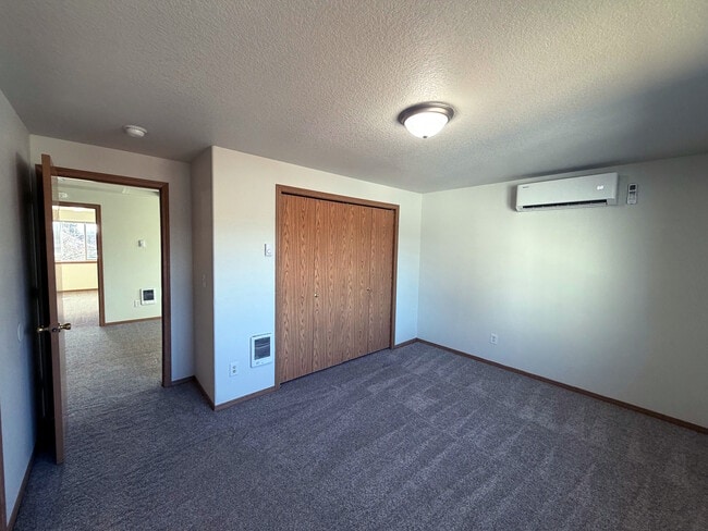 Building Photo - 1139 2nd St NW