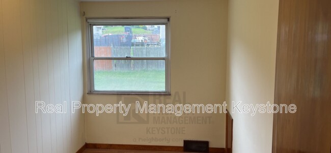 Building Photo - 910 9th St