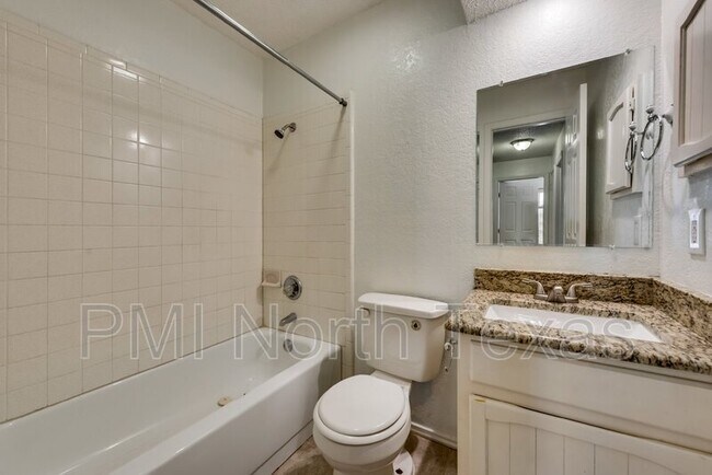 Building Photo - 2907 Kathleen Ln