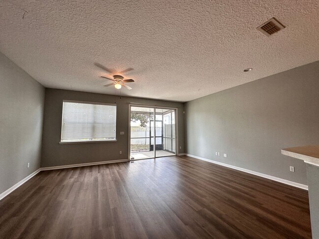 Building Photo - Oakleaf Plantation – Townhome – Briar Oaks