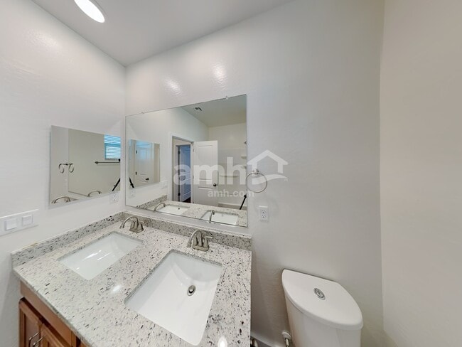 Building Photo - 7161 E Bobwhite Ct