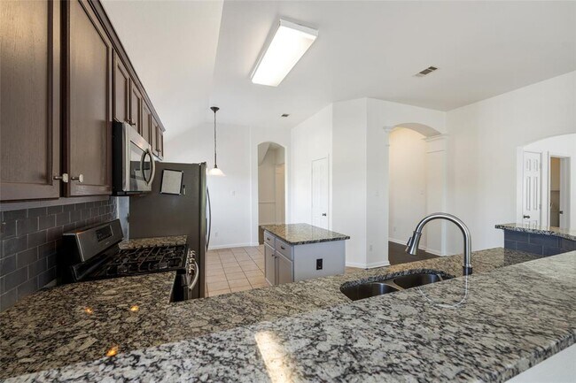 Building Photo - 3704 Pine Needle Cir