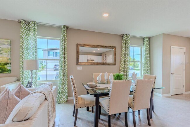 Building Photo - 1551 Dawnview Wy