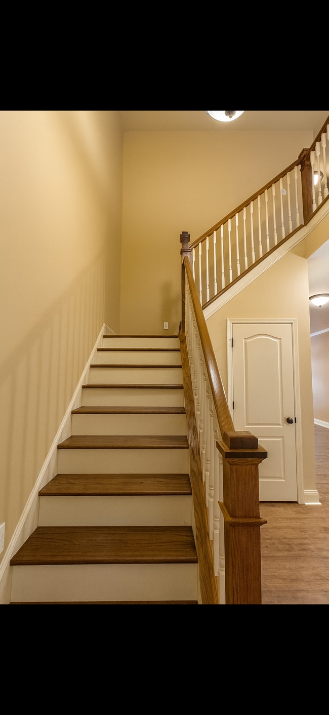 Building Photo - 6904