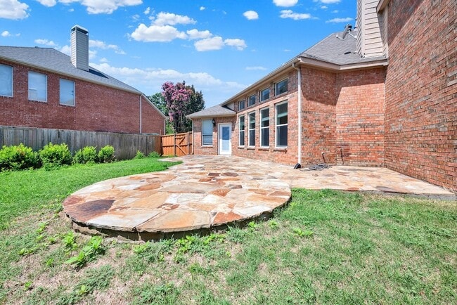 Building Photo - 1413 Westmont Dr