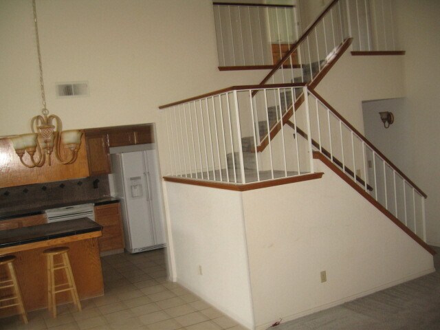 Building Photo - 1174 E Goshen Ave