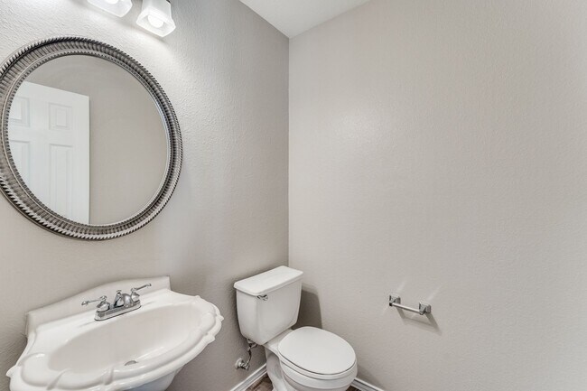 Building Photo - Recently updated home in Pflugerville