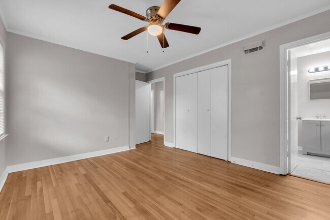 Building Photo - 401 Conwell Rd