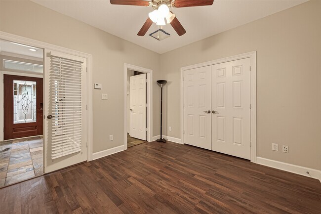 Building Photo - 5111 Inker St