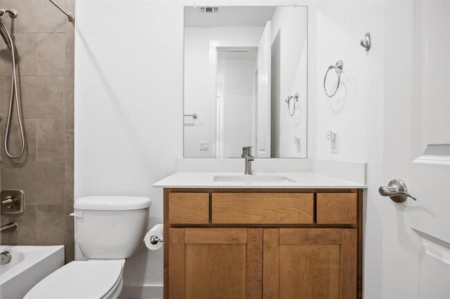 Building Photo - 1221 Texas Ash Ln