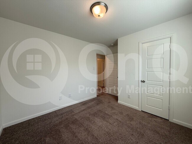 Building Photo - 3002 Trina St