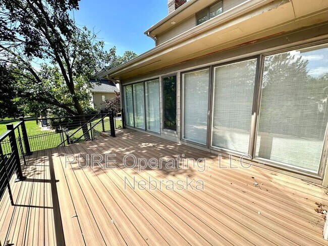 Primary Photo - 3447 S 161st Cir