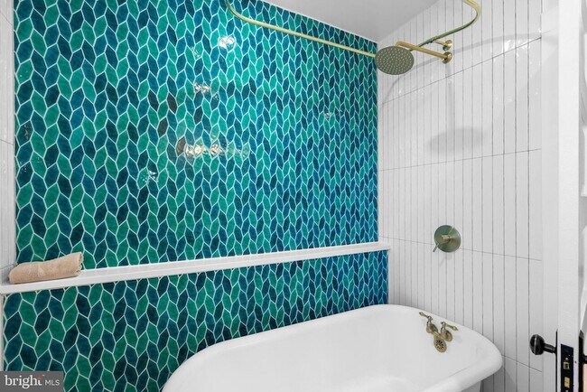 Building Photo - 1616 Kilbourne Pl NW