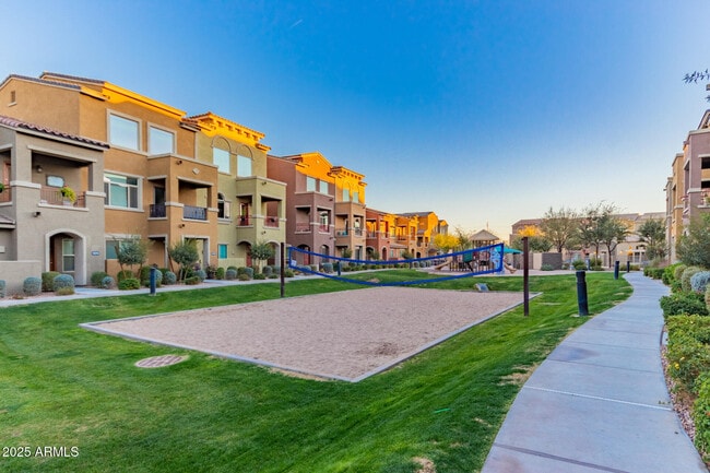 Building Photo - 240 W Juniper Ave