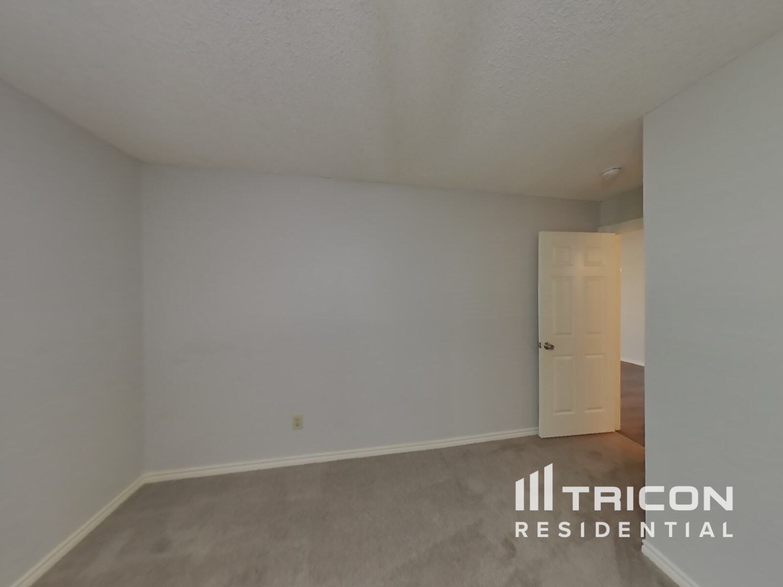 Building Photo - 1402 Baker Dr