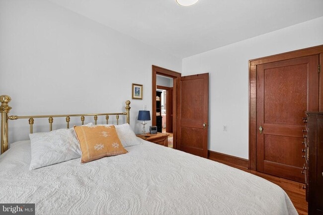 Building Photo - 420 W Cork St