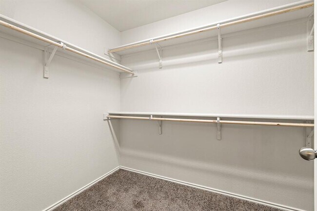 Building Photo - 1944 T H Johnson Dr