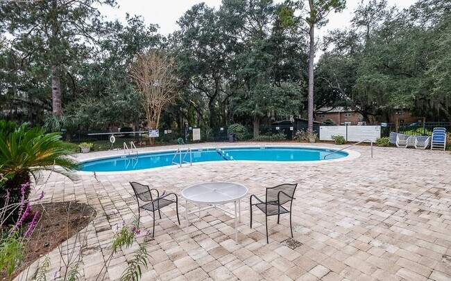 Building Photo - 800 Mallery St