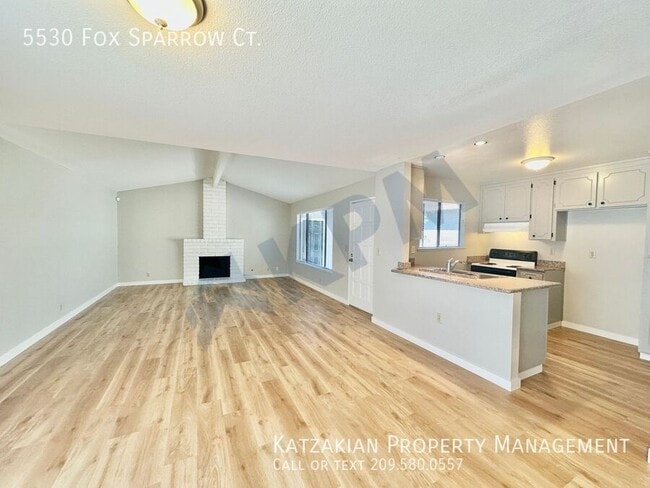 Building Photo - 5530 Fox Sparrow Ct