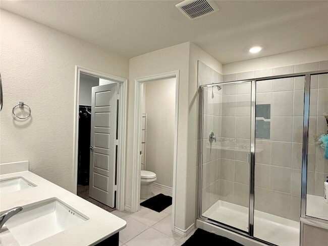 Building Photo - 7416 Raynor Pl