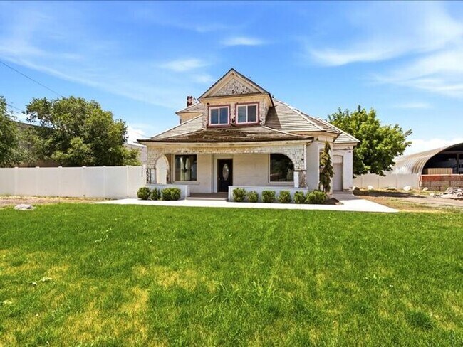 Building Photo - North Salt Lake 4 bed 3 bath home