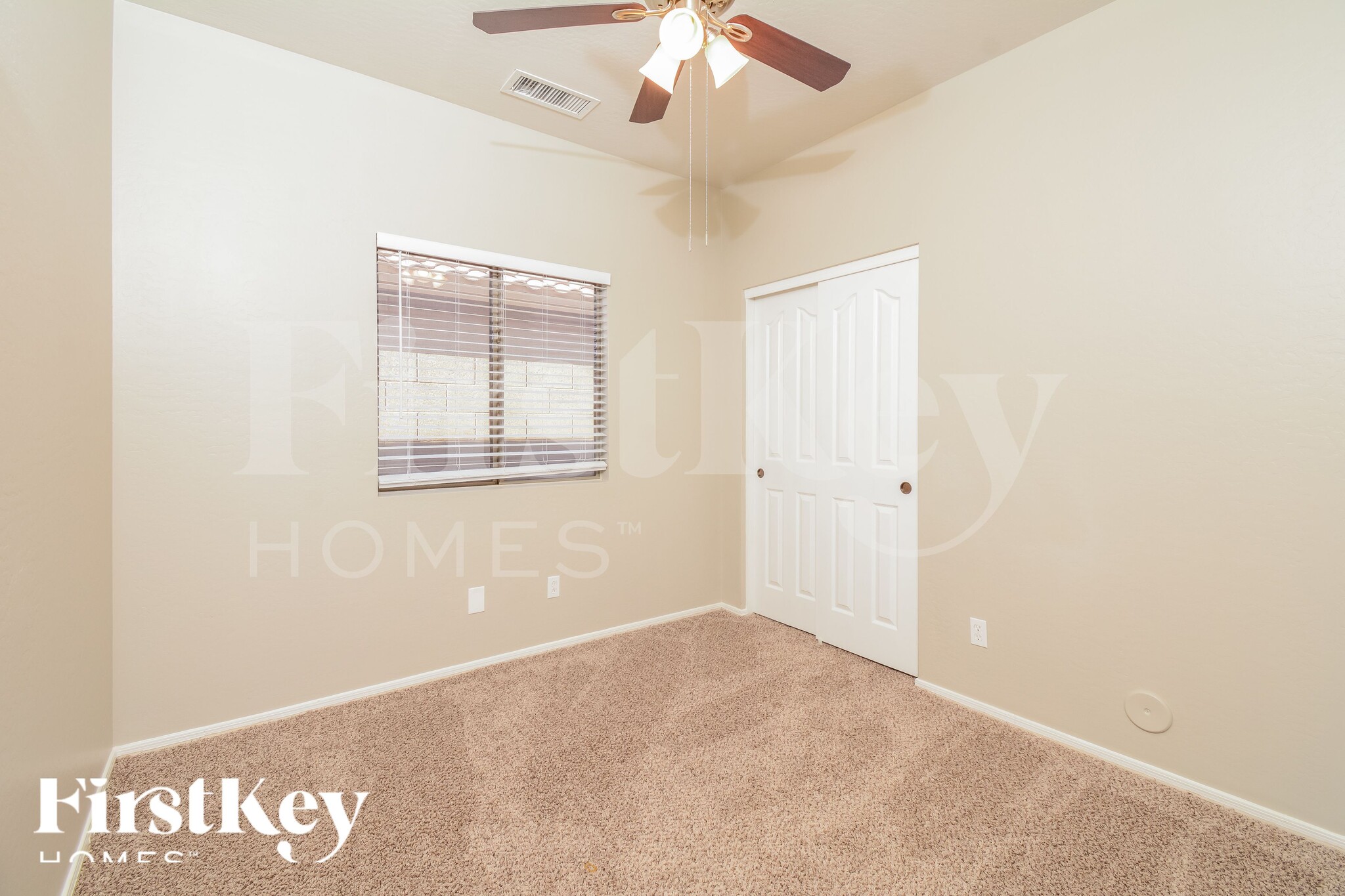 Building Photo - 12918 W Columbine Dr