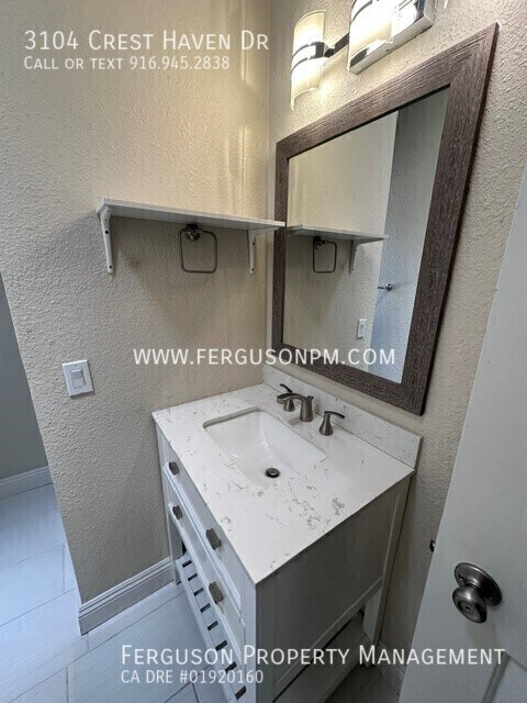 Building Photo - 3104 Crest Haven Dr