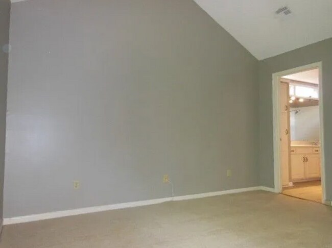 Building Photo - 4831 Horton St