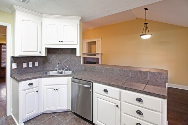 Building Photo - 810 Windlass Cove