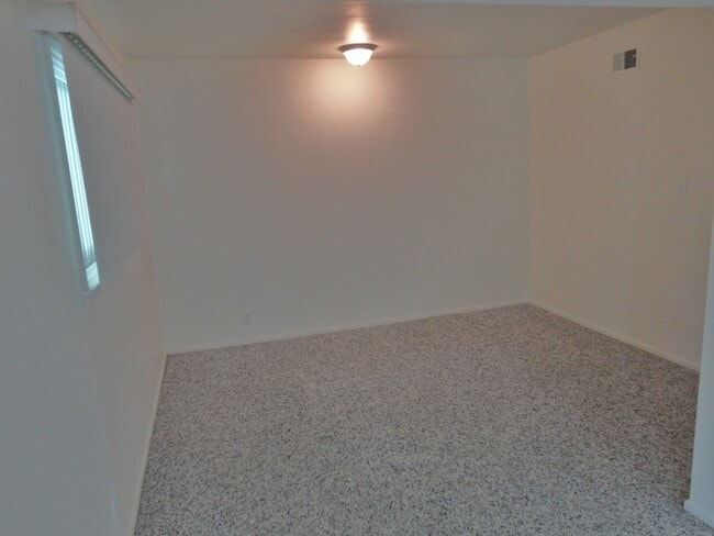 Building Photo - HAHA5