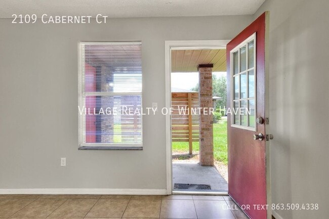 Building Photo - Julian Hills Apartments: Your Oasis in Eag...