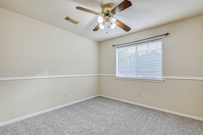 Building Photo - 17935 Western Pass Ln