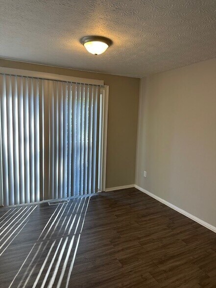 Sliding door to deck - 6665 Centennial Dr