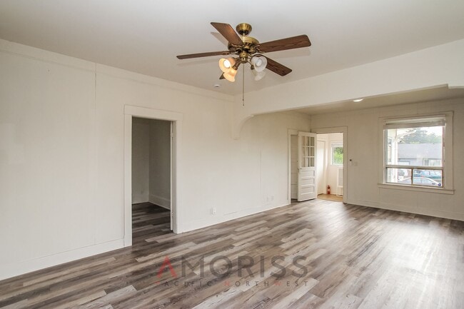 Building Photo - Cozy 2-Bedroom Home in Tacoma's Eastside — Move-In Ready!